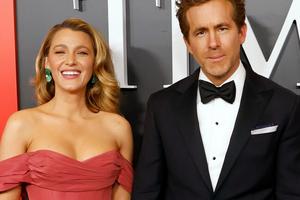 Bang Showbiz / Ryan Reynolds has revealed he once swore at his wife Blake Lively rather than miss a call from Bill Murray