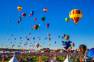 Mass Ascension Of Hot Air Balloons At The International Albuquerque, New Mexico, Balloon Fiesta. Dreamstime/TCA