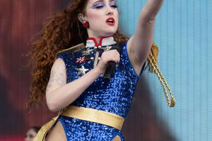 Bang Showbiz / Chappell Roan says her purpose is to 'bring queer people joy'