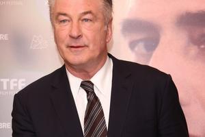 Bang Showbiz / Alec Baldwin has blamed a massive garbage truck for his car crash