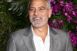 Bang Showbiz / George Clooney was yelled at by Frank Sinatra