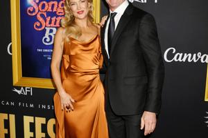 Bang Showbiz / Kate Hudson and Hugh Jackman star in Song Sung Blue together.