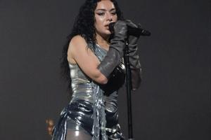 Bang Showbiz / Charli xcx had no idea Brat would be a game-changing album in her pop career