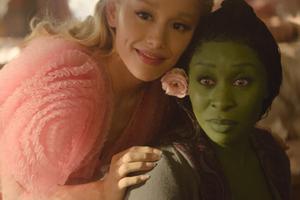 Bang Showbiz / Red carpet crasher' thanks' Ariana Grande as Cynthia Erivo's quick reactions go viral.