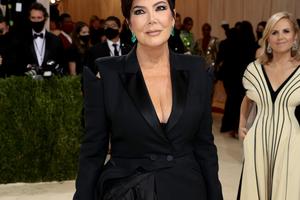 Bang Showbiz / Kris Jenner is close to her daughters' exes