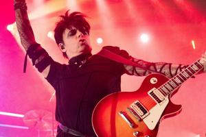 Bang Showbiz / Gary Numan has decided to continue his tour after his brother's death.