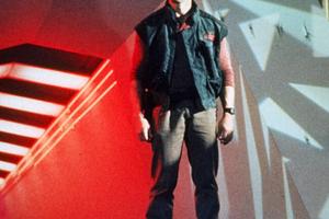 Bang Showbiz / Steven E. de Souza directed the original Running Man