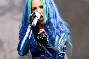 Bang Showbiz / Alissa White-Gluz has departed Arch Enemy and is pursuing her solo career