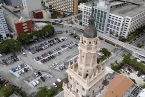 PHOTO BY AL DIAZ/Miami Herald/TNS