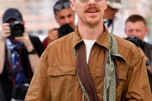 Bang Showbiz / Benedict Cumberbatch needed shoulder surgery