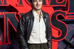 Bang Showbiz / Joe Keery officiated a friend's wedding.