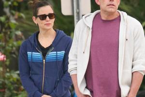 Bang Showbiz / Ben Affleck spent Thanksgiving with ex-wife