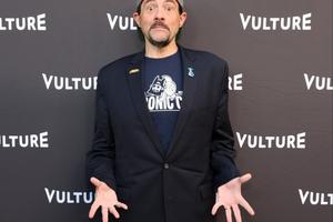 Bang Showbiz / Kevin Smith is mourning his mother's death