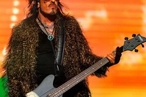 Bang Showbiz / Nikki Sixx has been enjoying his time off from the band