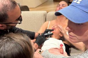 Bang Showbiz / Esti getting her chin stitched up/ © Instagram.