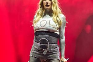 Bang Showbiz / Kesha wants to feel free