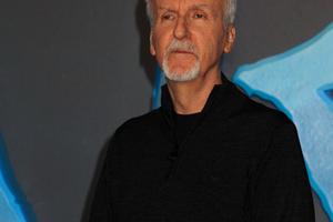 Bang Showbiz / Sigourney Weaver has heaped praise on James Cameron