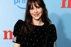 Bang Showbiz / Zooey Deschanel almost lost out on Elf.