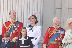 Bang Showbiz / The royals often give heirloom jewellery for Christmas