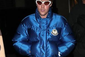 Bang Showbiz / Justin Bieber is trying not to feel bitter about his childhood in the music industry