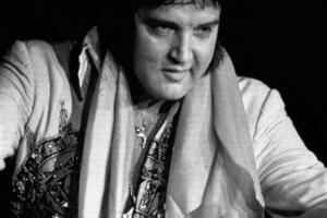 Bang Showbiz / Elvis Presley, the King of Rock and Roll.