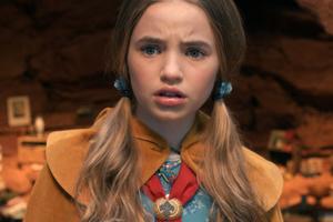 Bang Showbiz / Nell Fisher as Holly Wheeler in Stranger Things