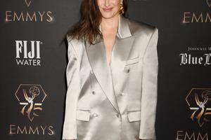 Bang Showbiz / Kathryn Hahn is in negotations to play Mother Gothel in Disney's live-action Tangled film