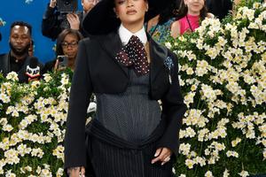 Bang Showbiz / Rihanna is mom to three children