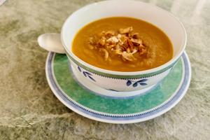 Roasting the squash first brings out its inherent sweetness in the soup. (Diane Rossen Worthington/TCA)