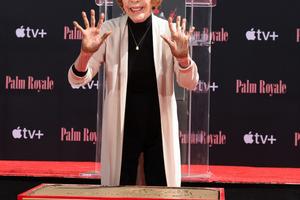 Bang Showbiz / Carol Burnett wants to wind down her acting career