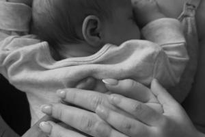 Bang Showbiz / Perrie Edwards has given birth to a daughter ©@ perrieedwards/ Instagram.