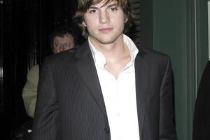 Bang Showbiz / Ashton Kutcher was fired from Gucci