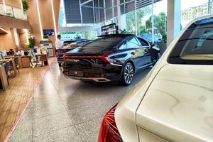 Like the purchase of a home, a car is not just about the transaction price but also includes the ongoing operating costs, writes Jill Schlesinger. (Krivosheina Elena/Dreamstime/Tribune Content Agency)