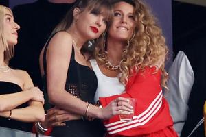 Bang Showbiz / Taylor Swift and Blake Lively