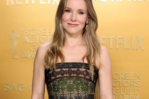 Bang Showbiz / Kristen Bell will return as Actor Awards host