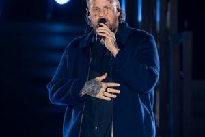 Bang Showbiz / Jelly Roll was' on the brink of death' before his weight loss.