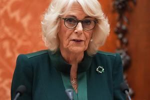 Bang Showbiz / Queen Camilla is an advocate for reading