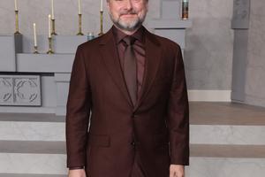 Bang Showbiz / Rian Johnson would love to return to direct another Star Wars movie.