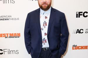 Bang Showbiz / Paul Walter Hauser wants to help James Van Der Beek.