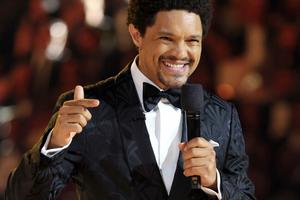 Bang Showbiz / Trevor Noah joked about Nicki Minaj at the Grammys