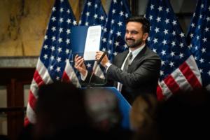 Ed Reed/Mayoral Photography Office/TNS