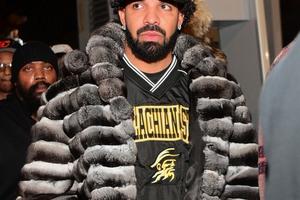 Bang Showbiz / Drake lost a Super Bowl bet
