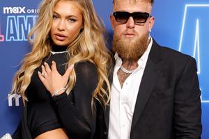 Bang Showbiz / Jake Paul breaks down in tears as his fiancée Jutta Leerdam breaks Winter Olympics record.