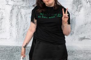 Bang Showbiz / Lena Dunham has a 'posse' of five cats