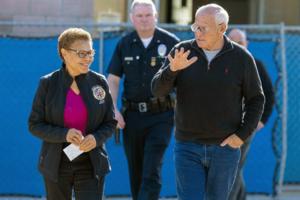 Brian van der Brug/Los Angeles Times/TNS