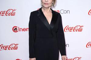 Bang Showbiz / Linda Hamilton was shocked by Dark Winds connection