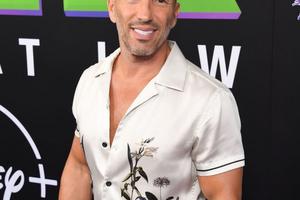 Bang Showbiz / Jason Oppenheim has announced his break-up