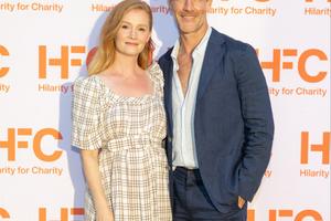 Bang Showbiz / Kimberly and James Van Der Beek renewed their vows