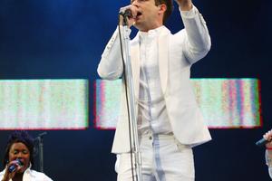 Bang Showbiz / Brandon Flowers is reportedly stepping back into the spotlight for Pepsi - alongside David Beckham