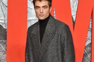 Bang Showbiz / Robert Pattinson's first visit to a therapist didn't go to plan